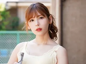 Một sinh viên đại học nhút nhát, lộ mặt, mặc tất đen và có bộ ngực đẹp. Sâu thẳm bên trong, tôi rất gợi cảm (Phần 1)