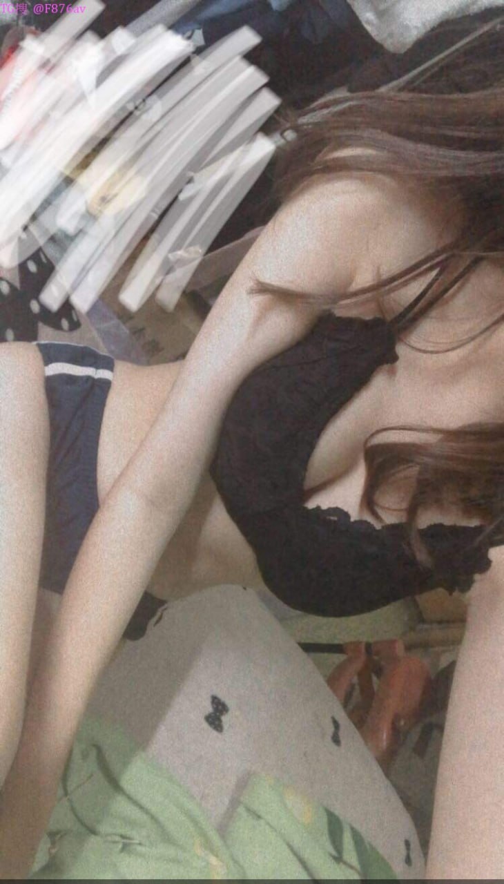 MRHP-024 Một Người Phụ Nữ Có Chồng Yếu Đuối Sống Trong Cùng Một Tòa Nhà Chung Cư - Vô Tình Quyến Rũ Tôi Trong Chiếc Quần Jeans Bó Sát - Tôi Không Thể Cưỡng Lại