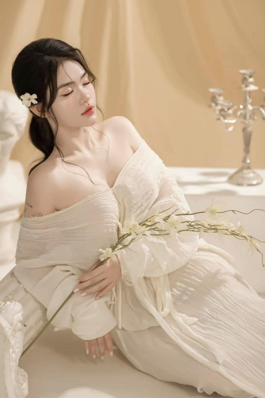 cosplay cáo trắng bim hong