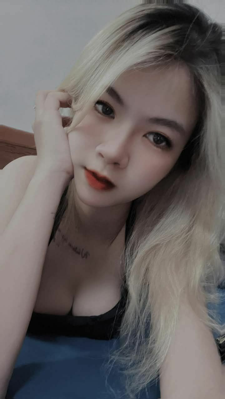 Huấn luyện viên thể hình đặt lịch hẹn với một đồng nghiệp hàng đầu và dễ dàng đặt lịch hẹn tại nhà